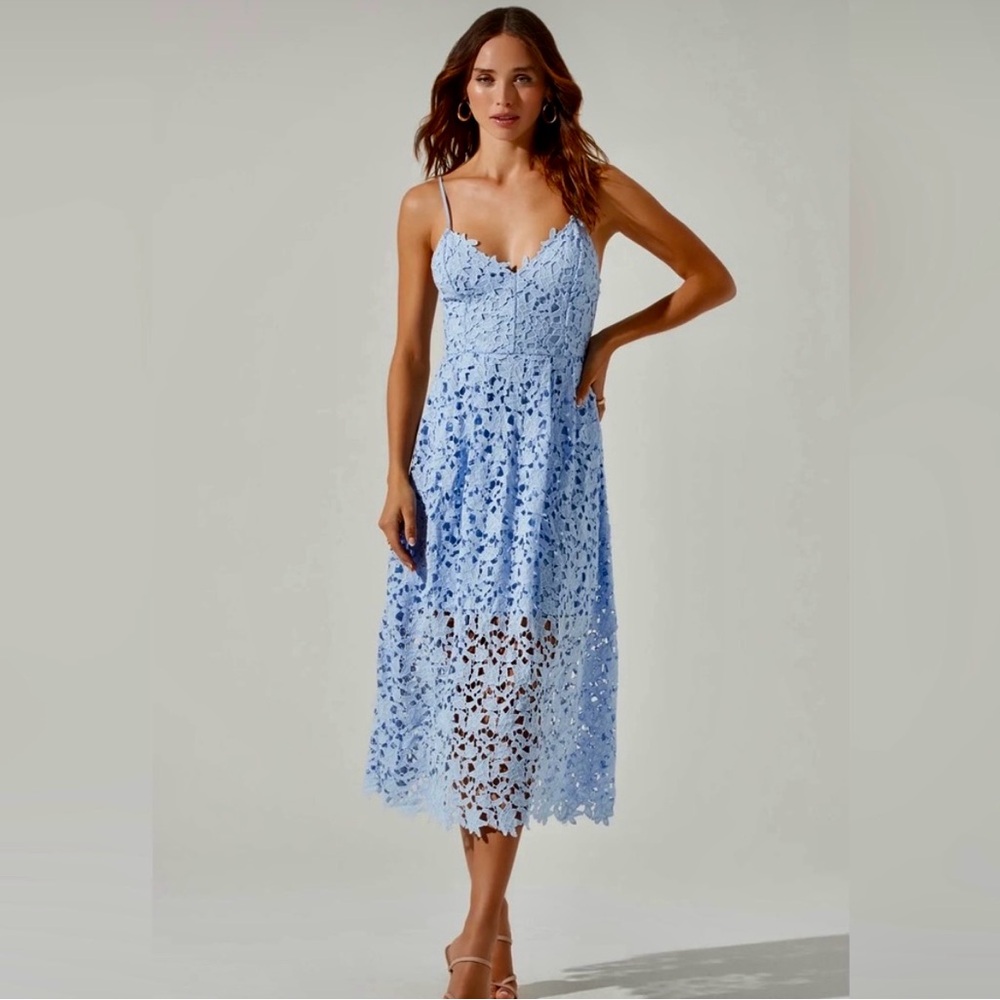 Astr Blue Spaghetti Strap Sweetheart Midi Dress